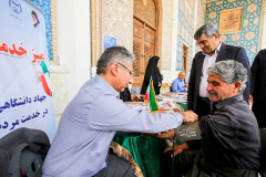 میز خدمت جهاددانشگاهی در مصلی نماز جمعه شیراز